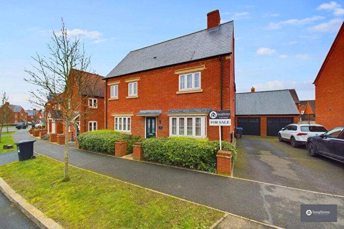 4 Bedroom Detached House For Sale In Juno Crescent, Brackley, NN13