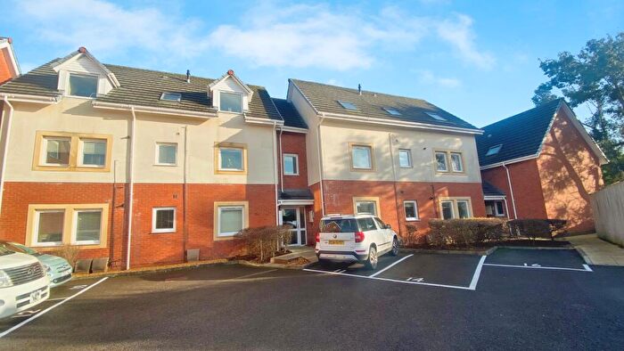 2 Bedroom Flat For Sale In Heathwood Road, Heath, Cardiff, CF14