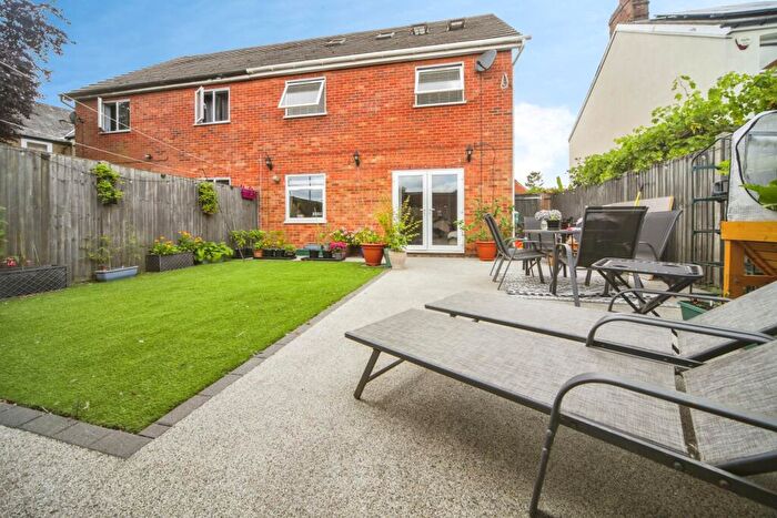 4 Bedroom Semi Detached House For Sale In Derby Road, Ipswich, IP3