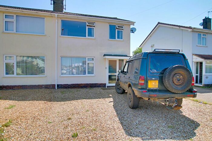 3 Bedroom Semi-Detached House To Rent In Haslehurst Close, March, PE15