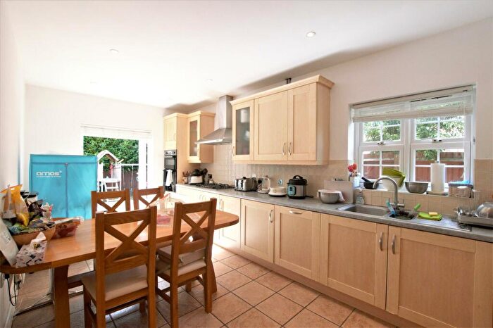 5 Bedroom Detached House To Rent In Napsbury Park, London Colney, AL2