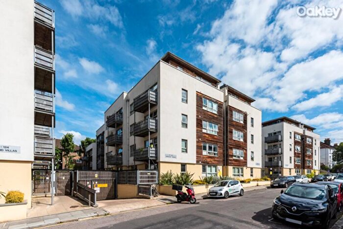 3 Bedroom Flat To Rent In Springfield Road, Brighton, BN1