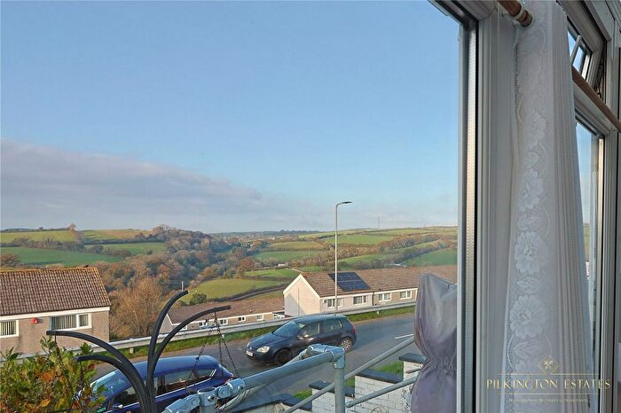 3 Bedroom End Of Terrace House For Sale In Hurrell Close, Plymouth, Devon, PL6