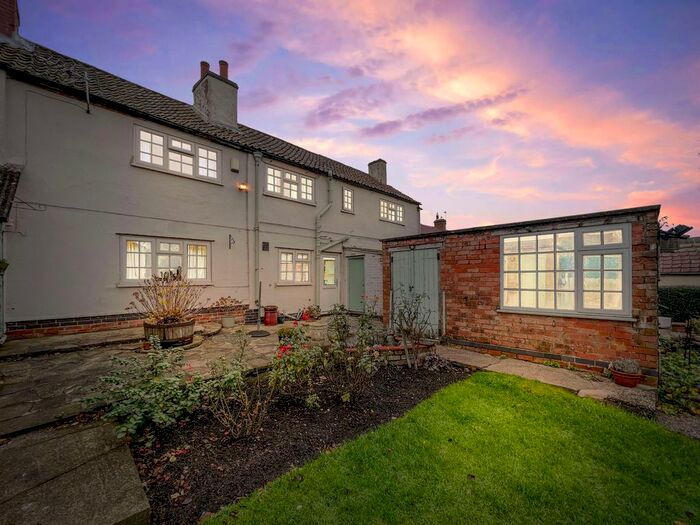 4 Bedroom Semi-Detached House For Sale In Barnards Place, West End, Long Clawson, Melton Mowbray, LE14