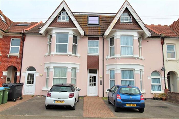 2 Bedroom Flat For Sale In - Glencathara Road, Bognor Regis, PO21