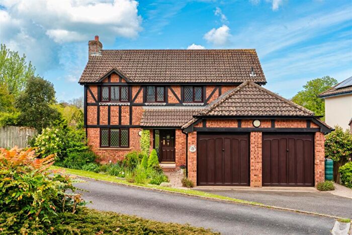 4 Bedroom Detached House For Sale In Tudor Close, Northam, Bideford, EX39