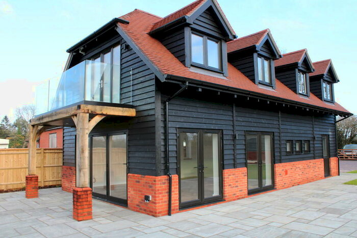 3 Bedroom Detached House For Sale In Hipley, Hambledon, PO7