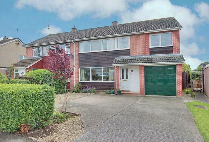 5 Bedroom Semi-Detached House To Rent In Rodwell Park, Trowbridge, BA14