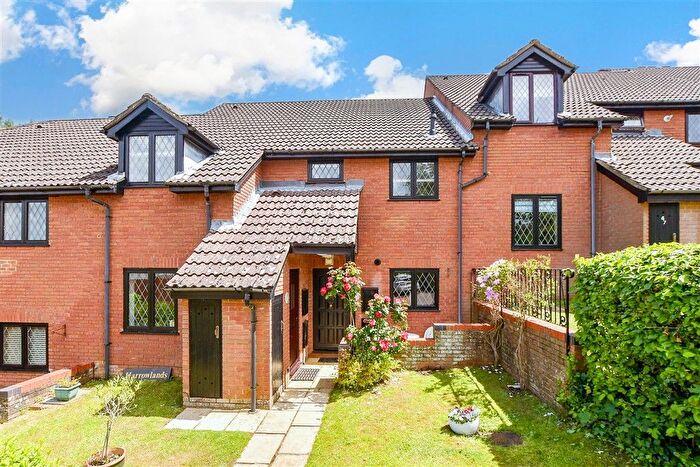 2 Bedroom Maisonette For Sale In Harrowlands Park, Dorking, Surrey, RH4