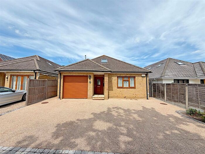 3 Bedroom Detached Bungalow To Rent In London Road, Great Notley, Braintree, CM77