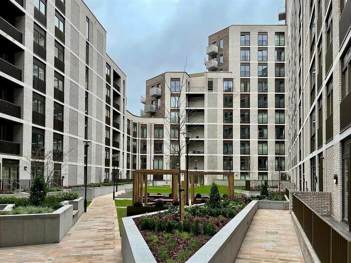 1 Bedroom Flat To Rent In Mount Pleasant, London, WC1X