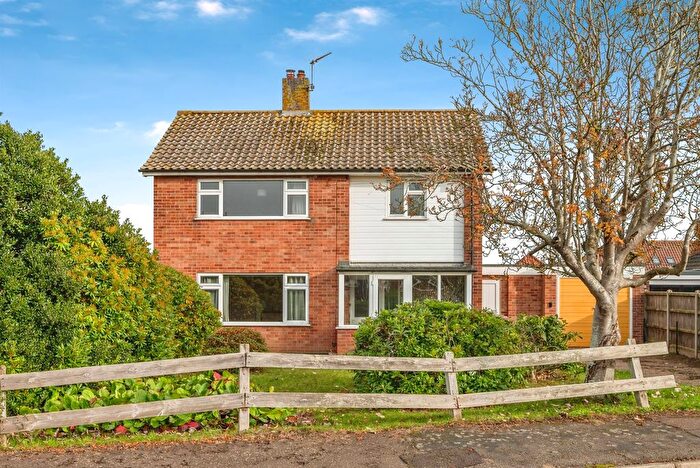 3 Bedroom Detached House For Sale In Eden Close, Bacton, Norwich, NR12