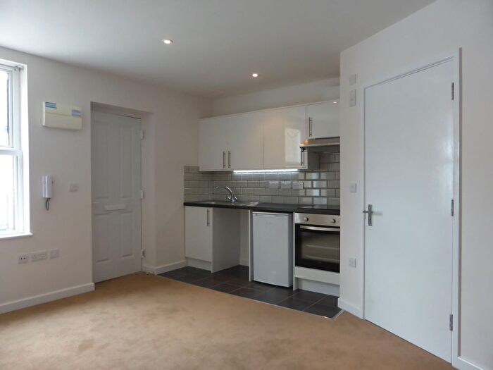 Studio To Rent In Osmond Road, Hove, BN3