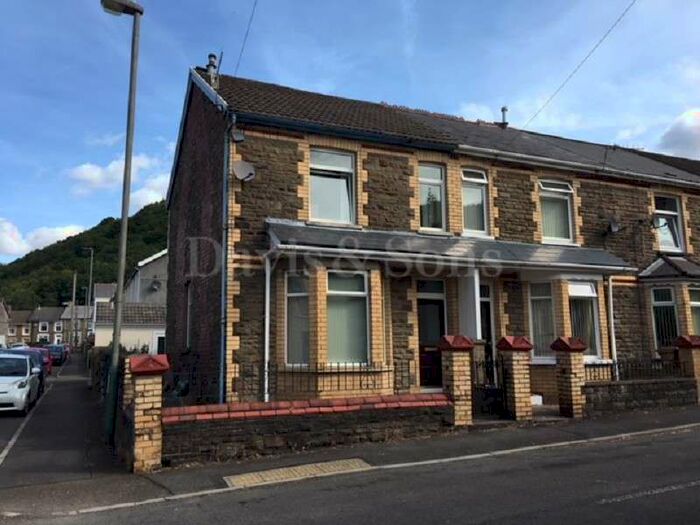 3 Bedroom End Of Terrace House To Rent In John Street, Cwmcarn, Newport. NP11