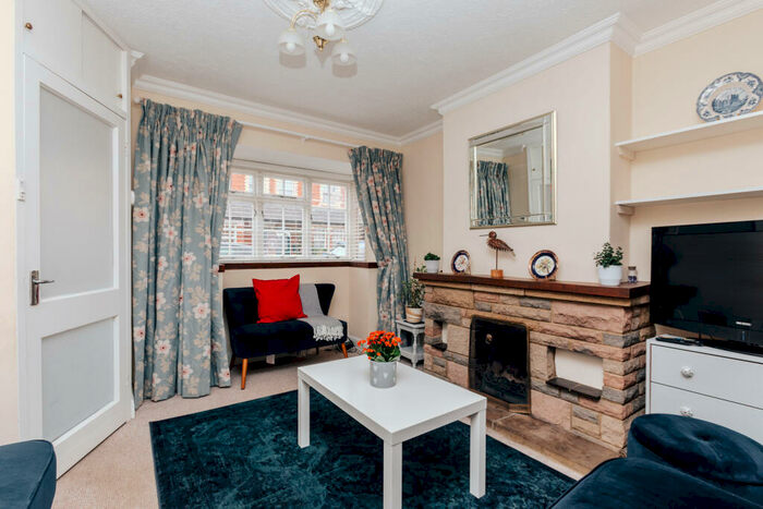 3 Bedroom End Of Terrace House To Rent In Park Road, Henley-On-Thames, Oxfordshire, RG9