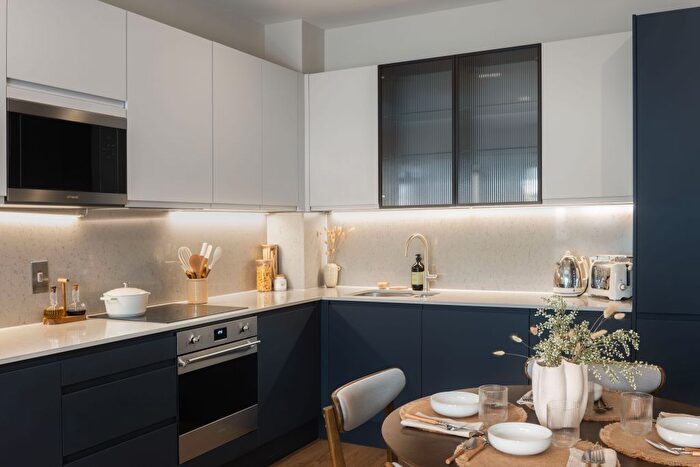 2 Bedroom Flat To Rent In Lower Essex Street, Birmingham, B5