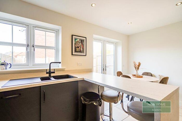 3 Bedroom Terraced House For Sale In Thornbury Walk, Kingswood, Hull, HU7