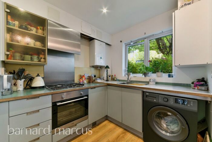 2 Bedroom Property To Rent In Elvedon Road, Feltham, TW13