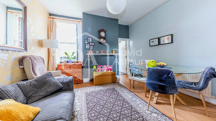 2 Bedroom Flat To Rent In Redston Road, Crouch End, London, N8