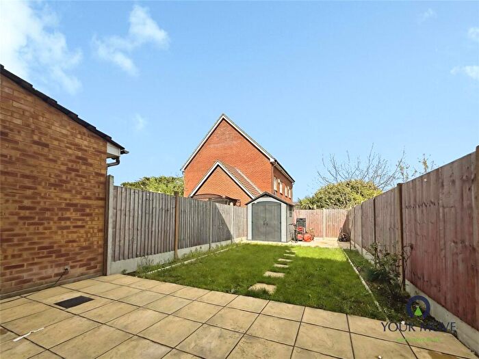 4 Bedroom House To Rent In Dickens Close, Erith, DA8