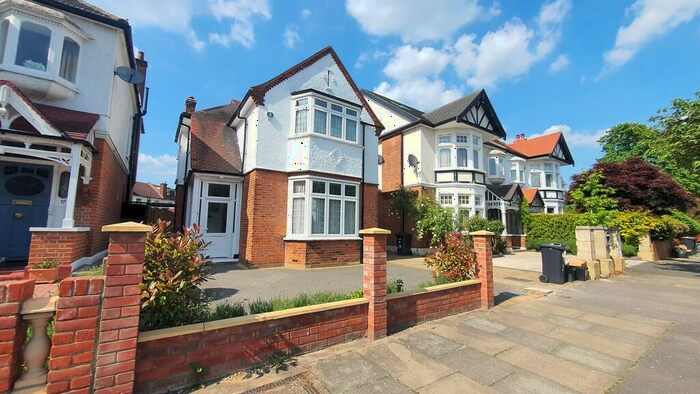 5 Bedroom Terraced House To Rent In Bethell Avenue, Valentines Park, IG1