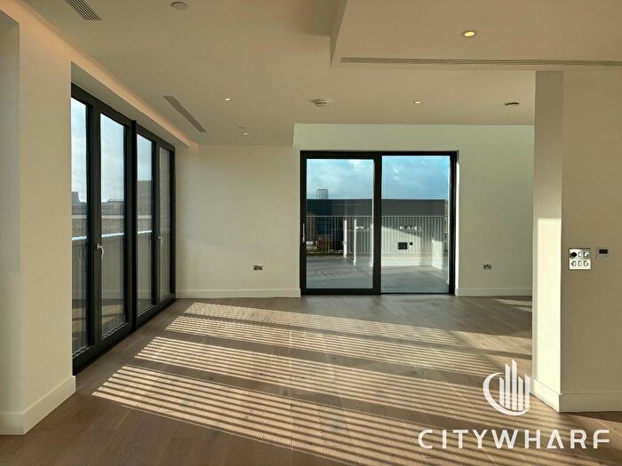 4 Bedroom Flat To Rent In Penny House, Calthrope Street, WC1X