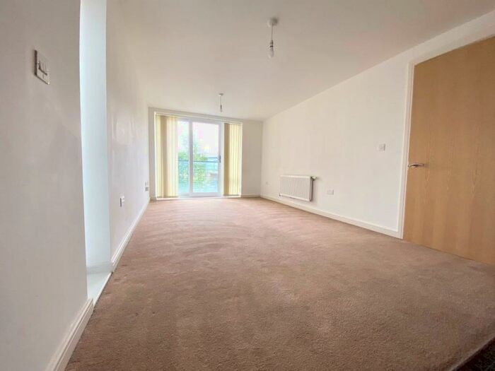 2 Bedroom Apartment To Rent In Allen Close, Swindon, SN3