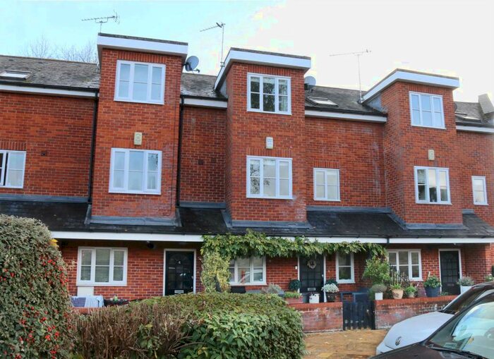 3 Bedroom Town House To Rent In Wilsham Road, Abingdon On Thames, OX14