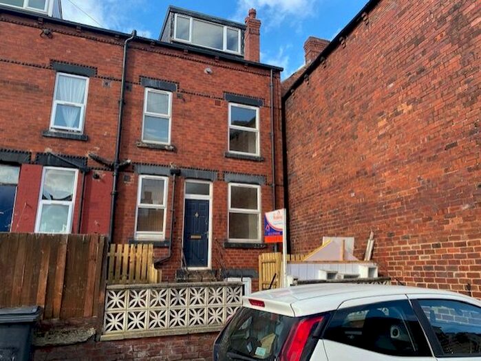 2 Bedroom Terraced House To Rent In Colwyn Terrace, Beeston, Leeds, LS11