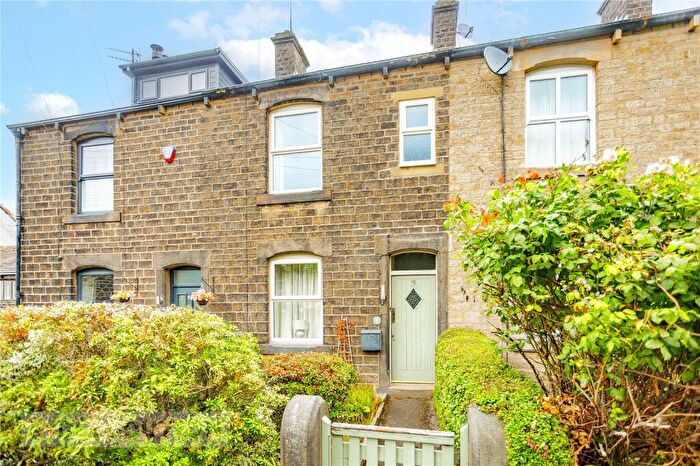 3 Bedroom Terraced House For Sale In Church Road, Uppermill, Saddleworth, OL3