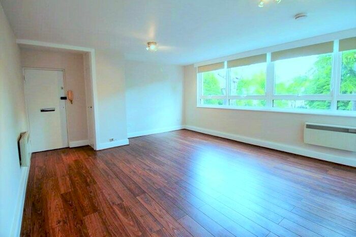 Studio To Rent In Hornsey Lane, Highgate, London, N6