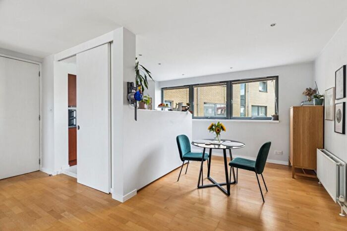 2 Bedroom Apartment For Sale In The Matrix Building (/), Cowcaddens Road, Cowcaddens, Glasgow City, G4