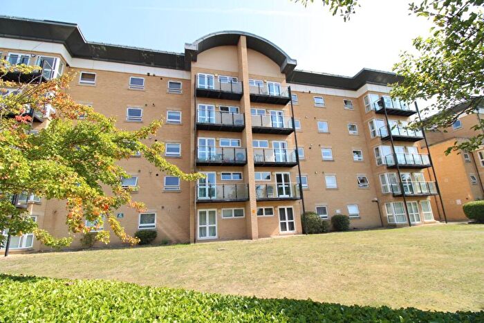 2 Bedroom Flat For Sale In Sparkes Close, Bromley, BR2