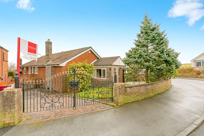 3 Bedroom Bungalow For Sale In Stirling Court, Briercliffe, Burnley, Lancashire, BB10