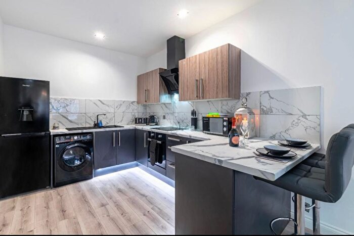1 Bedroom Flat To Rent In Barrow Street, St Helens, WA10