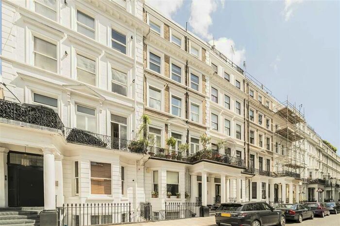2 Bedroom Flat To Rent In Courtfield Gardens, London, SW5