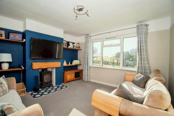 3 Bedroom Semi-Detached House For Sale In London Close, Piddlehinton, Dorchester, DT2