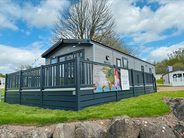 2 Bedroom Park Home For Sale In Kelso, TD5