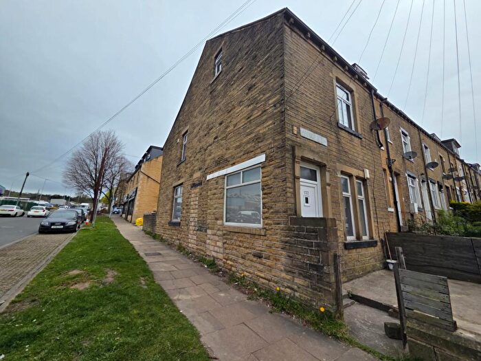 4 Bedroom End Of Terrace House For Sale In Harlow Road, BD7