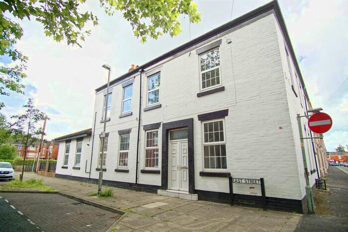 4 Bedroom Flat To Rent In East Street, Preston, PR1