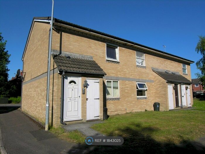 1 Bedroom Maisonette To Rent In Waterloo Close, Cardiff, CF23