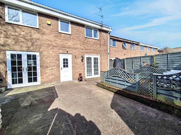3 Bedroom End Terrace House For Sale In Simonside Hall, South Shields, NE34