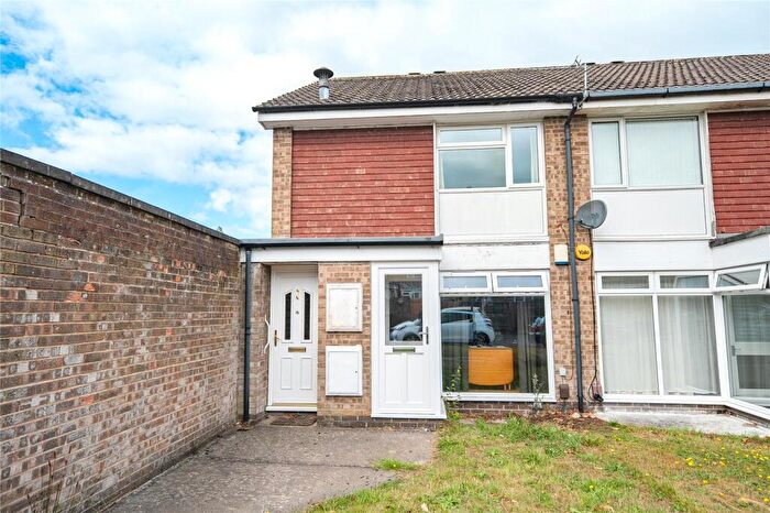 1 Bedroom Apartment For Sale In Turnberry View, Leeds, West Yorkshire, LS17