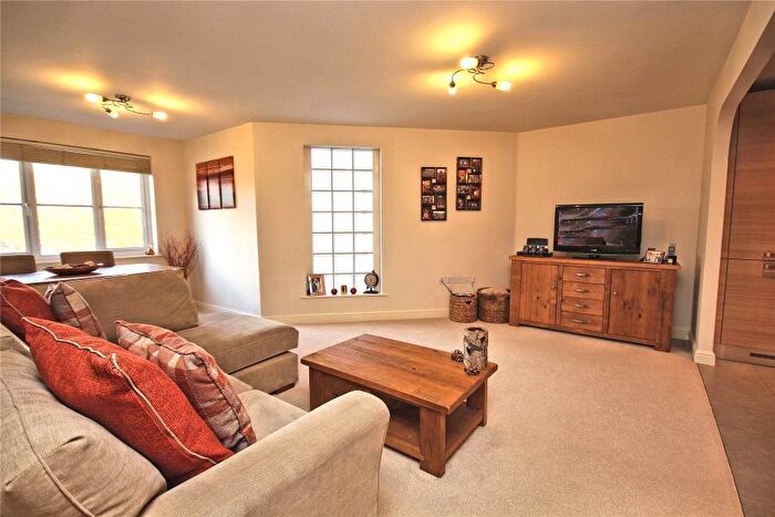 2 Bedroom Apartment To Rent In Woking, Surrey, GU21