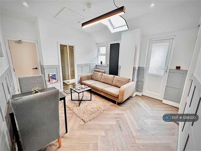 1 Bedroom Flat To Rent In Shirley Road, Cardiff, CF23