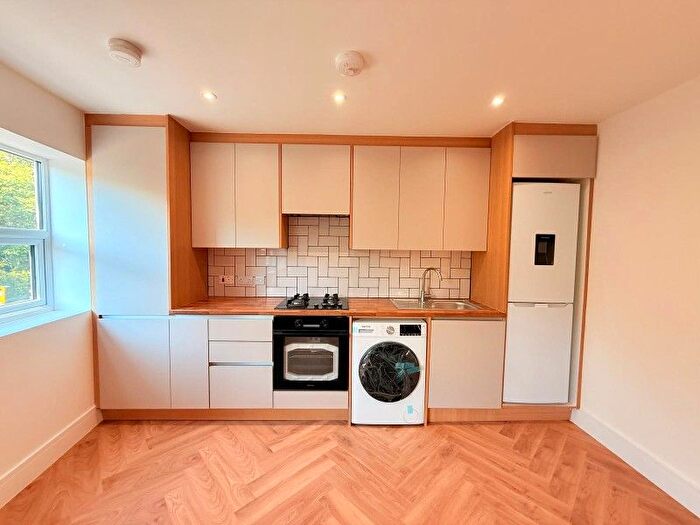 1 Bedroom Flat To Rent In London Road, Camberley, GU15