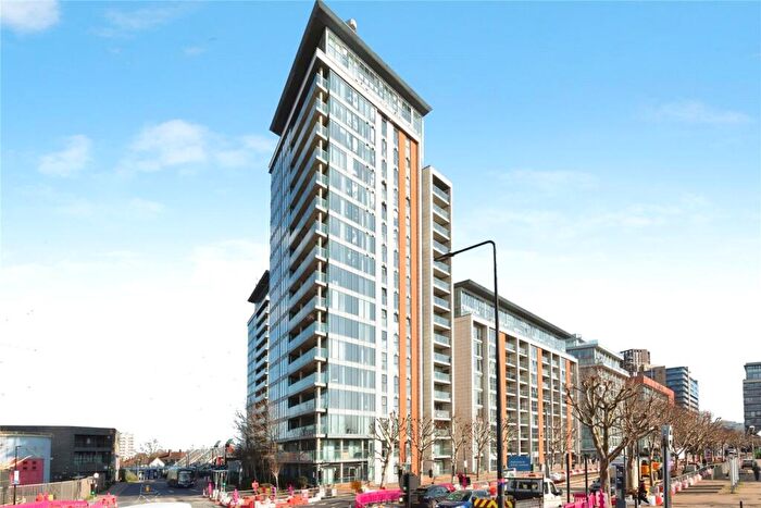 1 Bedroom Flat To Rent In Western Gateway, Western Gateway, London, E16