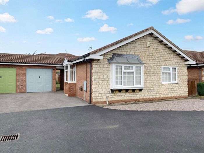 3 Bedroom Detached Bungalow To Rent In Walnutgarth, Sleaford, NG34