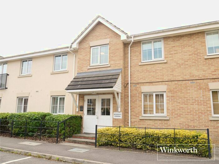 2 Bedroom Flat To Rent In Coleridge Way, Borehamwood, Hertfordshire, WD6