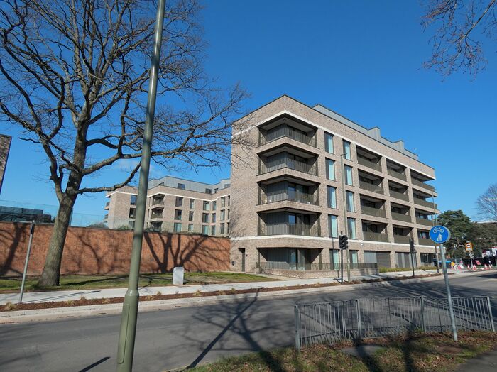 1 Bedroom Property To Rent In Fairfax Place, Devonshire Avenue, Woking, GU21